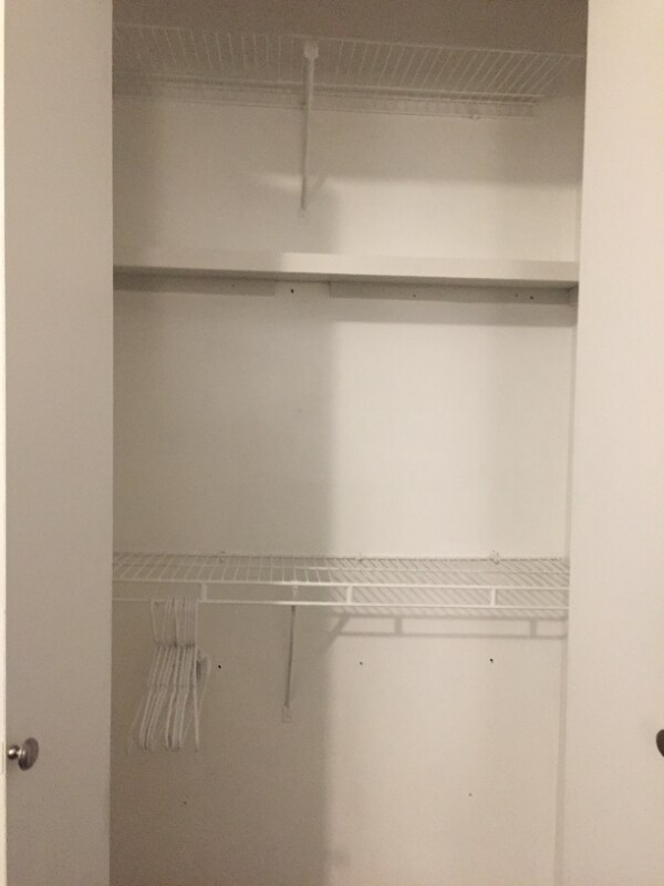 Building Photo - 2-4 Hickory Ridge