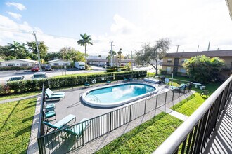 Building Photo - 1401 NE 17th Ct