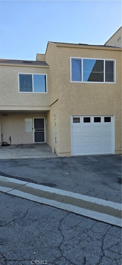 Foto principal - 5224 Walnut Ave