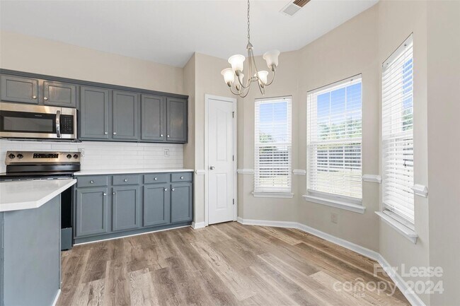 Building Photo - 16061 Stuarts Draft Court