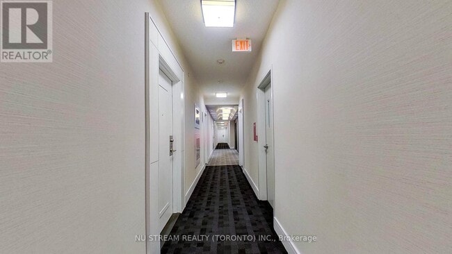 Photo du bâtiment - 9201 Yonge St