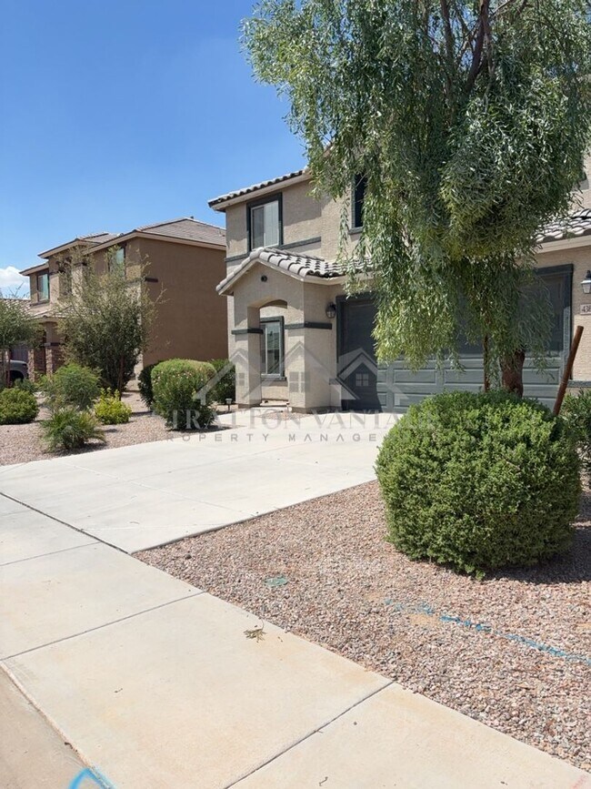 Foto del edificio - 43620 W Mescal Dr