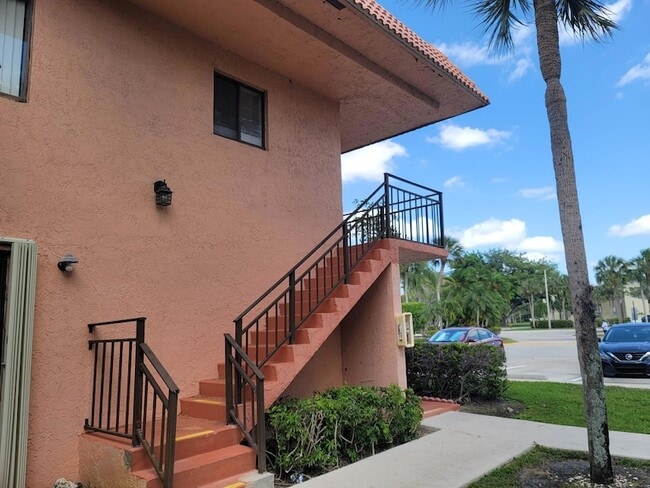 Foto del edificio - 213 Lakeview Dr