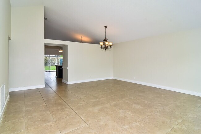 Building Photo - 22457 Middletown Dr