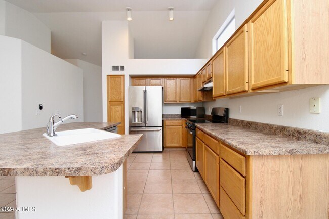 Building Photo - 1068 West Swan Drive