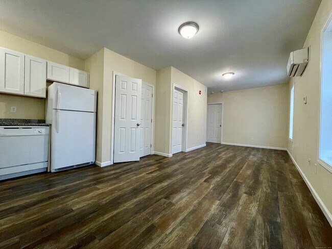 Foto del edificio - 14 Dwight St