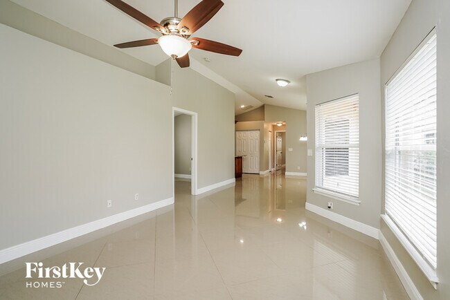 Building Photo - 2244 Carnaby Ct