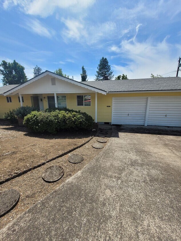 Primary Photo - 3BD, 1.5 BA Home for rent in the desirable...