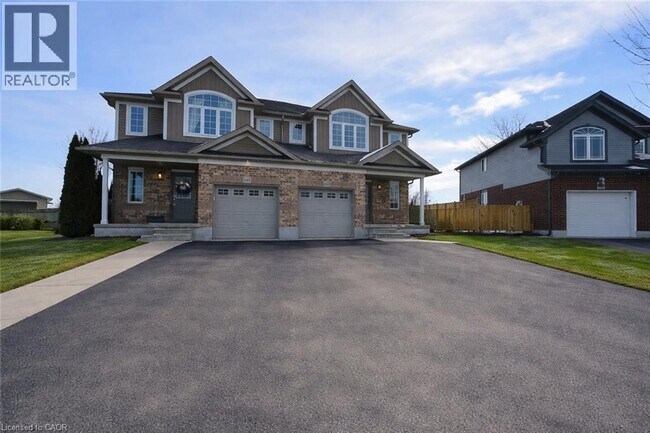 Photo du bâtiment - 143 Brenneman Dr