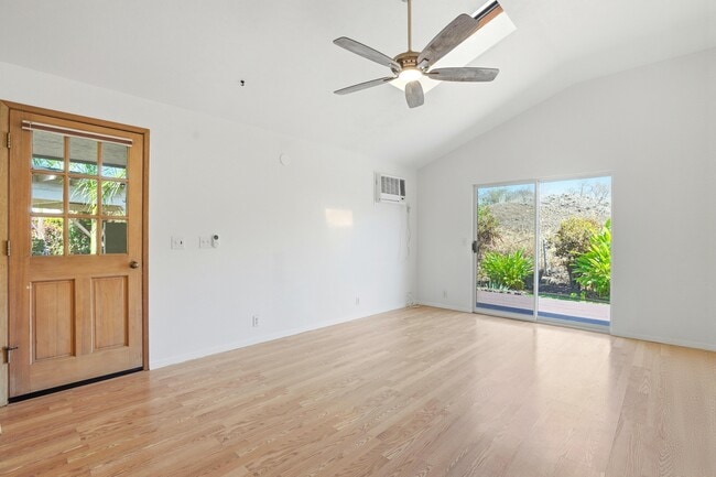 Building Photo - 753 Launa Dr