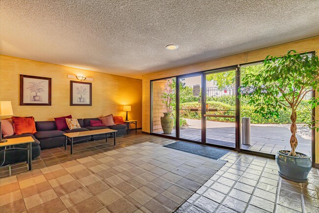 Building Photo - 25676 University Ct