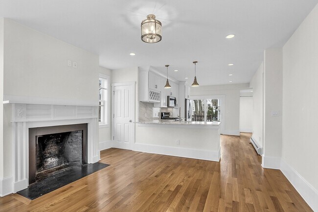 Building Photo - 29 Central St