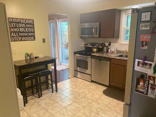 Foto del edificio - 9202 Collington Square