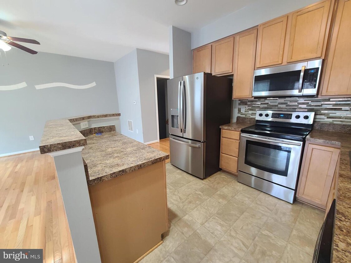 39 Franklin Cir, Somerdale, NJ 08083 Townhome Rentals in Somerdale NJ