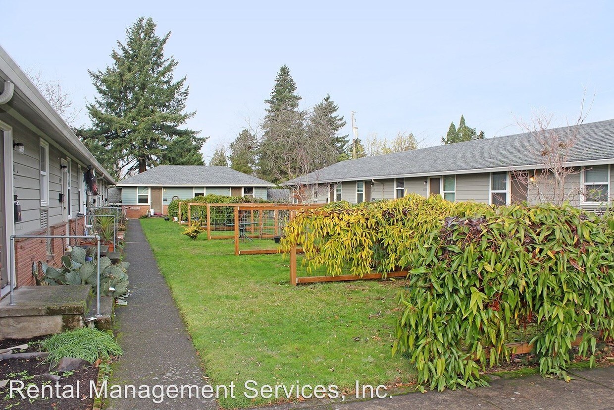 Primary Photo - 6901-6923 NE Prescott St
