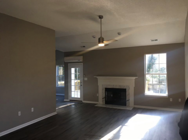 Building Photo - 139 Ashford Hollow Ln