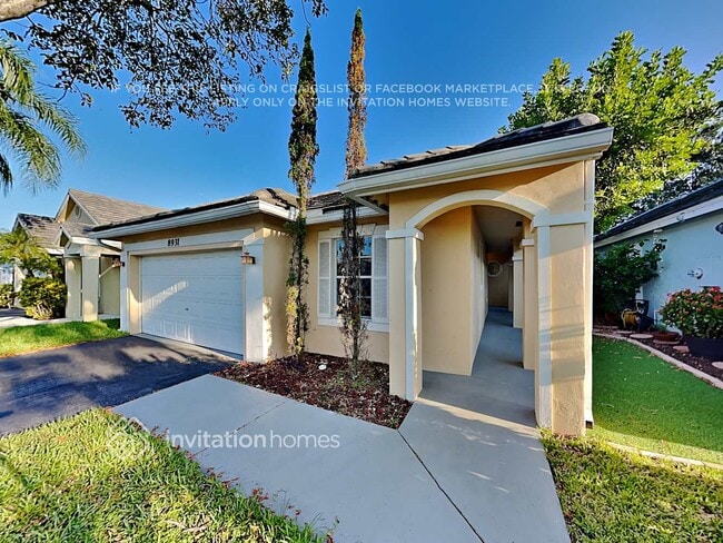 Building Photo - 8931 Lake Park Cir N