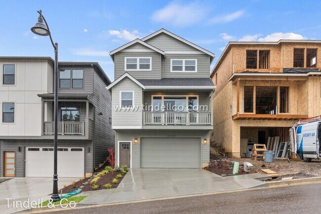Building Photo - 12935 SE Creekside Terrace