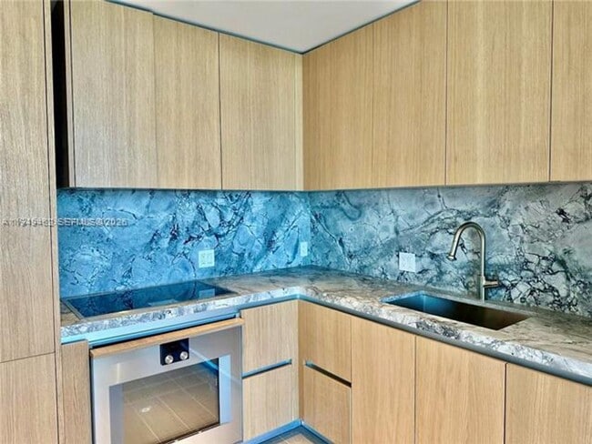 Building Photo - 500 Alton Rd