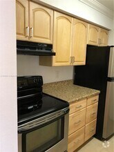 Building Photo - 733 Riverside Dr