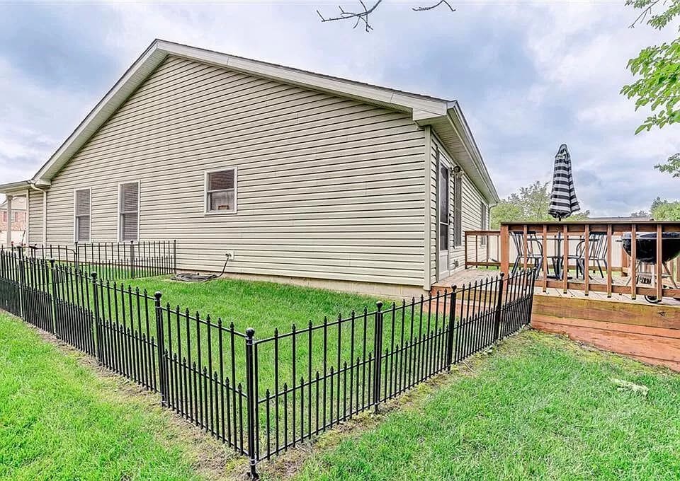 1520 Vista Cove Ct, Lebanon, IN 46052 House Rental in Lebanon, IN