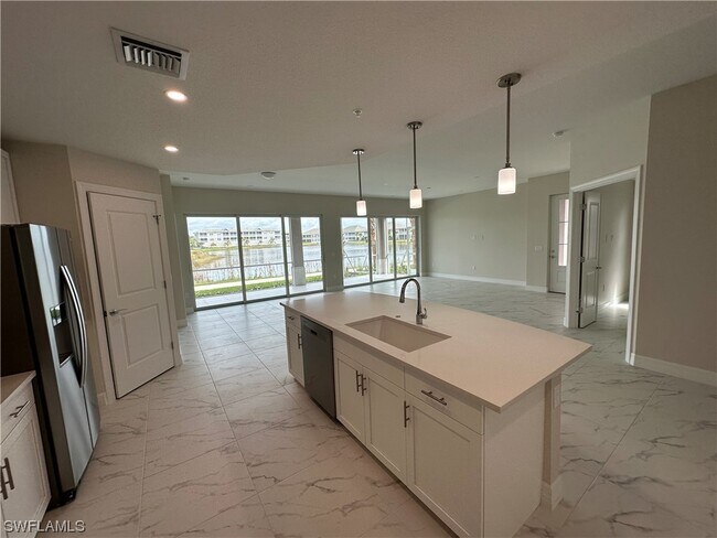 Building Photo - 257 Indies Dr E