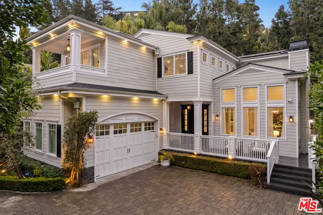 Building Photo - 1836 Laurel Canyon Blvd