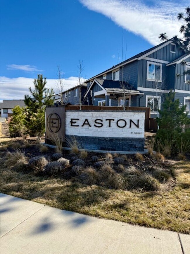 Foto del edificio - Beautiful Easton 3 Bedroom Home | Primary Suite on Main | Loft + A/C | Community Pools & Amenities