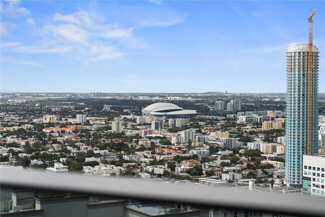Building Photo - 1000 Brickell Plaza