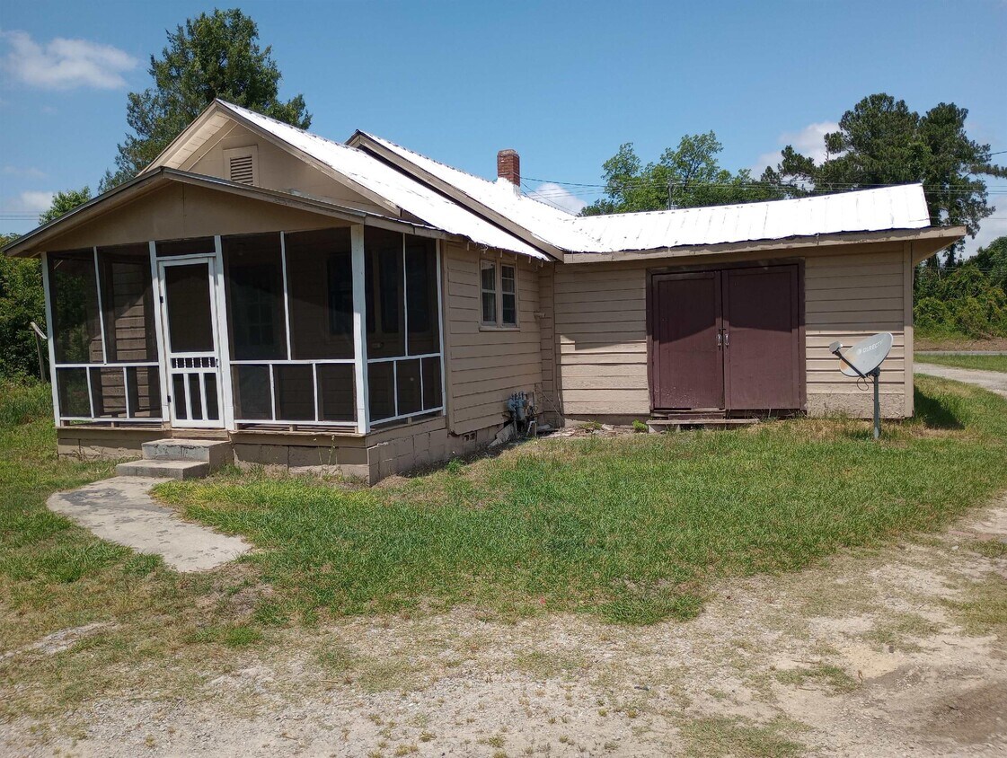 Primary Photo - 1869 West Cordova Rd
