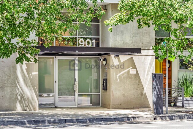 Foto del edificio - 901 Jefferson St