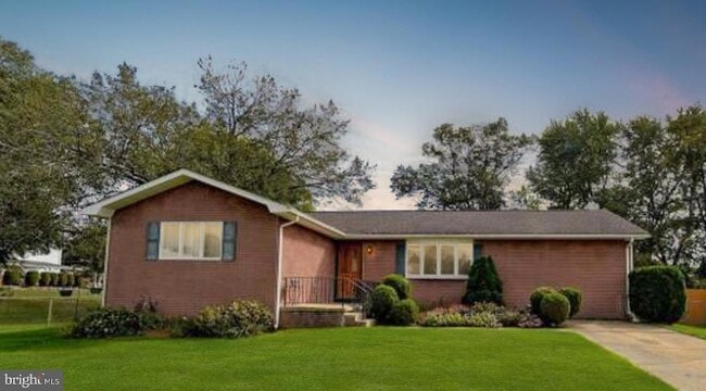 Building Photo - 24 Carl Sandburg Dr
