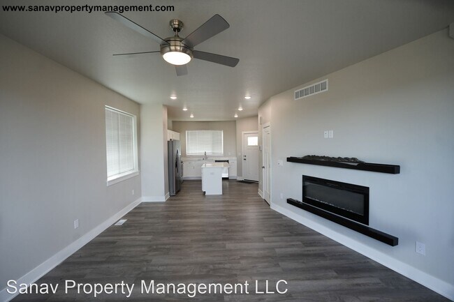 Building Photo - 3 br, 2.5 bath House - 616 Kingfisher Dr