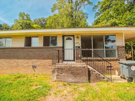 Primary Photo - 119 Front St