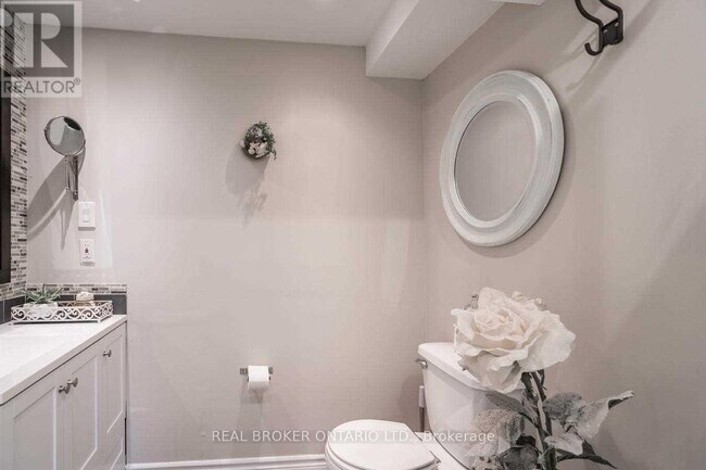 Building Photo - 2261 Hanbury Ct