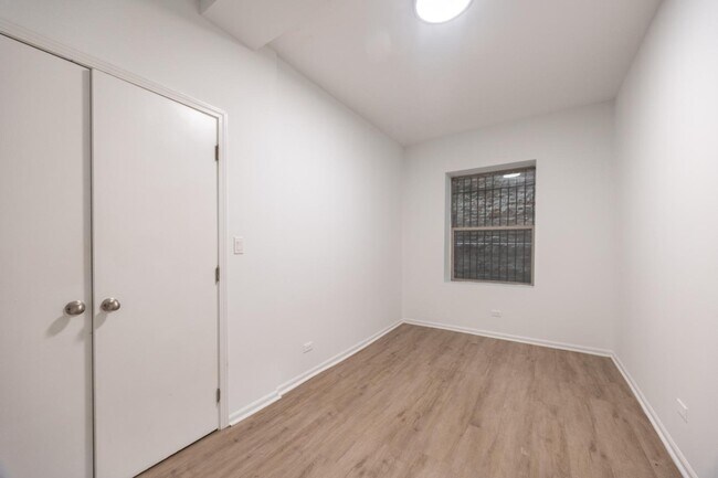 Foto del edificio - 5054 N Winthrop Ave