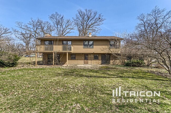 Building Photo - 7221 Red Oak Dr