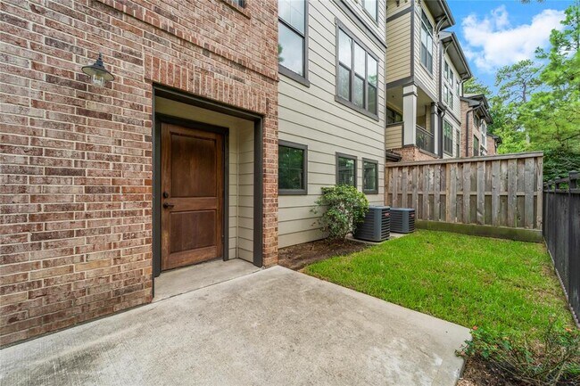 Foto del edificio - 25145 Panther Bend Ct