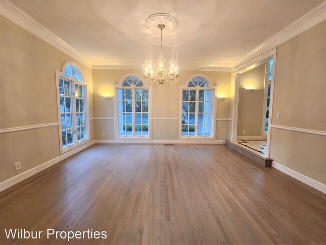 Foto del edificio - 7 br, 7.5 bath House - 15 Isabella Avenue