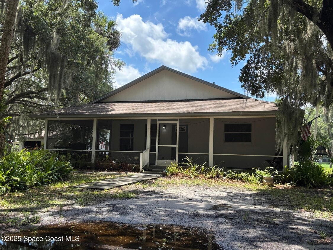 Building Photo - 5215 Lake Poinsett Rd