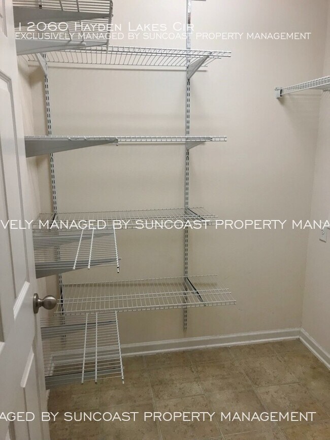 Building Photo - 12060 Hayden Lakes Cir