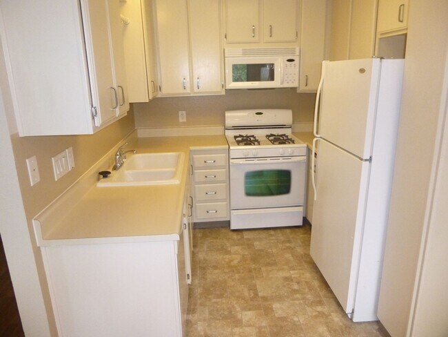 Foto del edificio - Knollwood Terrace Townhome in Orcutt Area
