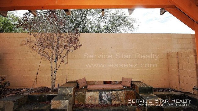 Building Photo - Shea and 51 in North Phoenix