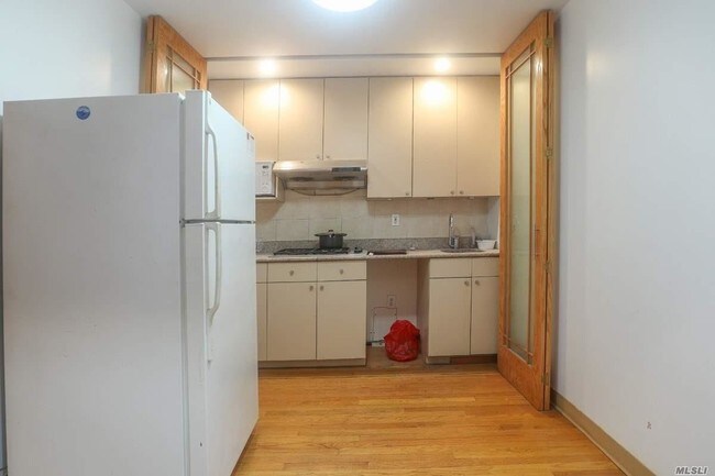 Foto del edificio - 136-63-136-41 41st Ave