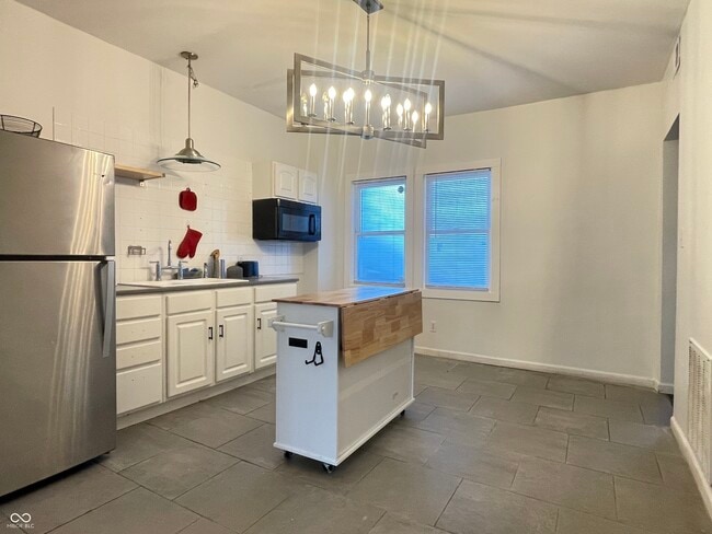 Foto del edificio - 3818 Central Ave