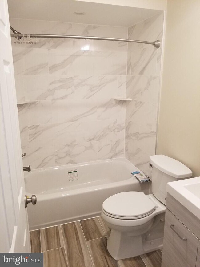 Foto del edificio - 1722 McNelis Dr