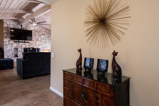 Building Photo - 73396 Tamarisk St