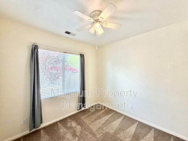 Building Photo - 33205 Gypsum St