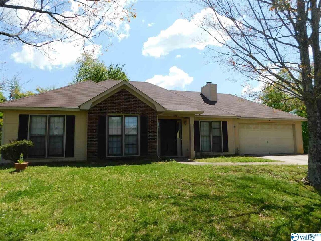 2646 Moonseed Trail NW, Huntsville, AL 35806 House Rental in Huntsville, AL