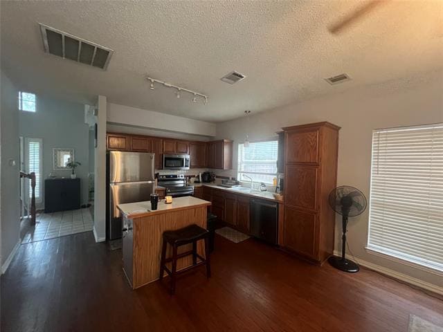 Building Photo - 2309 Dyers Oak Dr